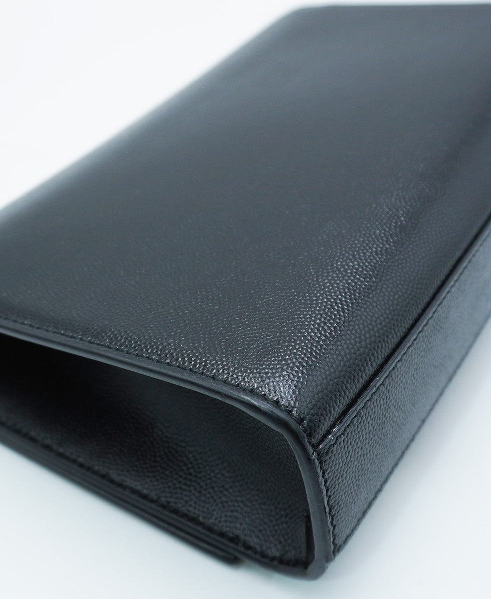 Close-up of Medium bags hardware and fine stitching