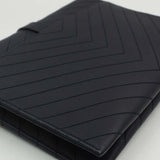 Close-up of Medium bags hardware and fine stitching