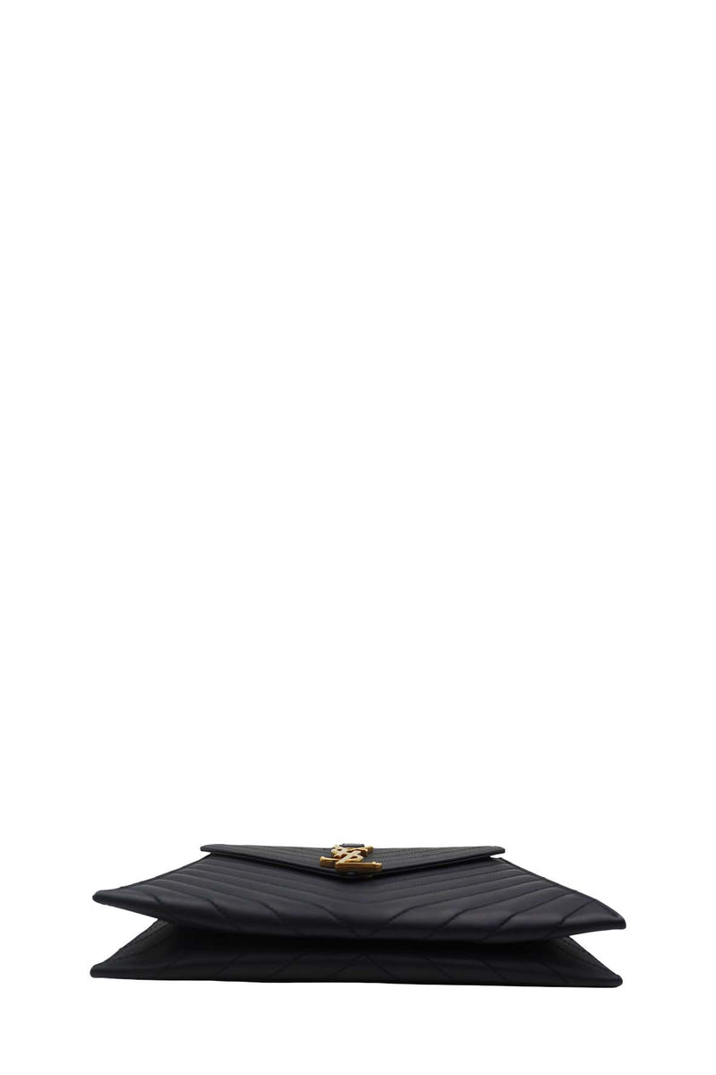 Medium bags lifestyle shot premium designer piece