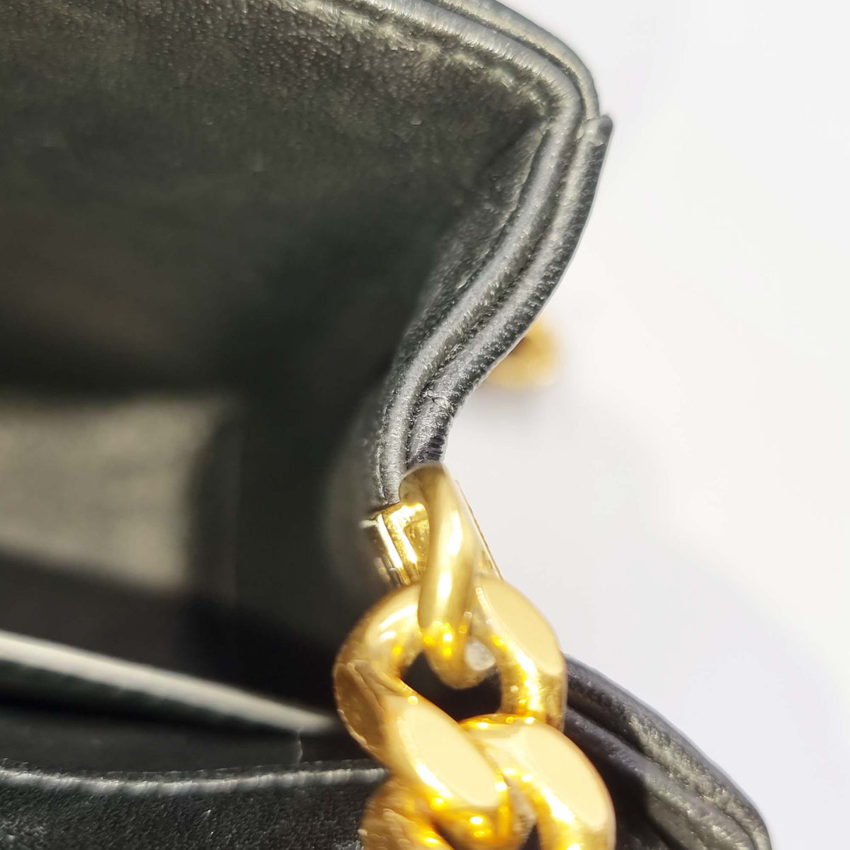 Medium bags lifestyle shot premium designer piece