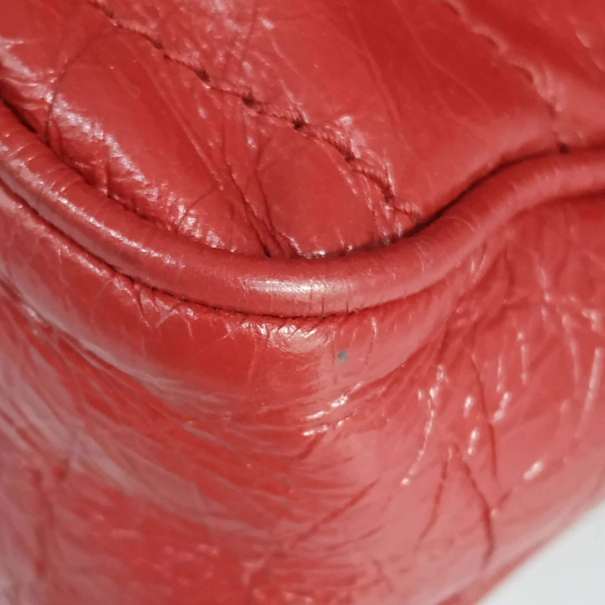 Close-up of Medium bags hardware and fine stitching