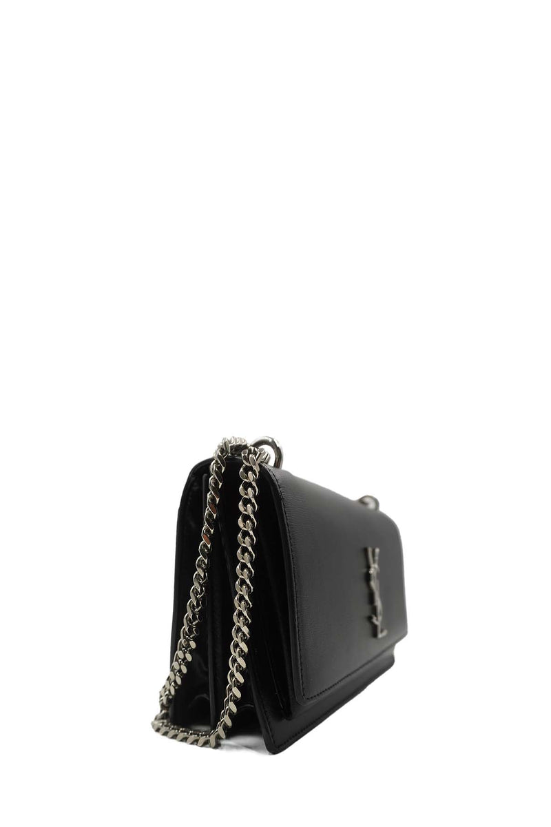 Close-up of Medium bags hardware and fine stitching
