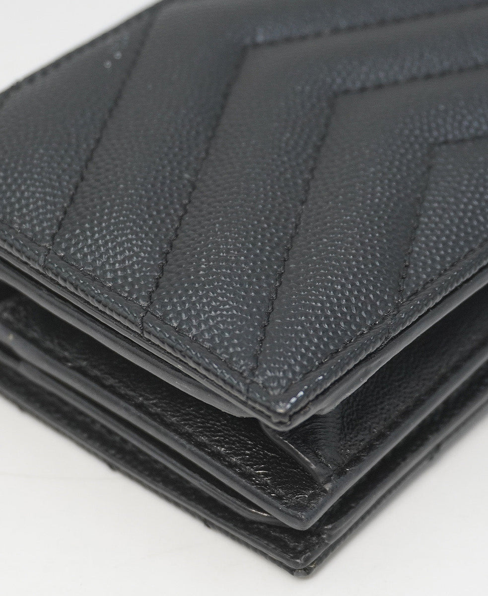 Close-up of Matelasse bags hardware and fine stitching