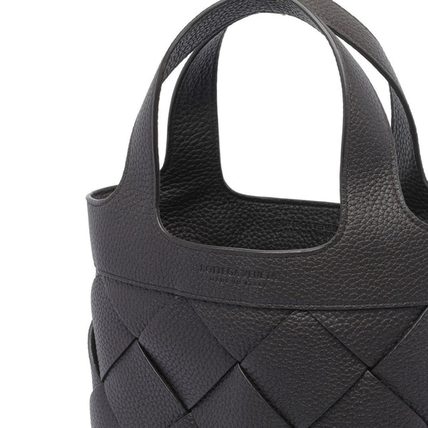 Close-up of Bottega Veneta totes hardware and fine stitching