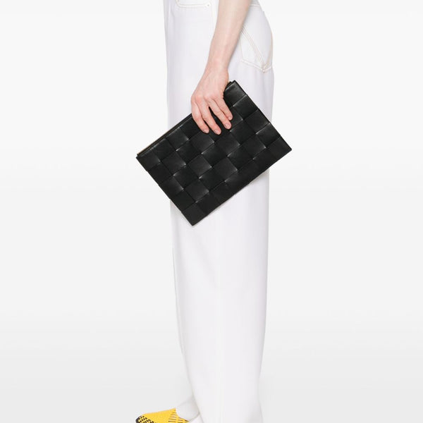 Bottega Veneta Bags? Bottega Veneta Women Cassette Medium Leather Pouch Luxury Designer Leather Handbag