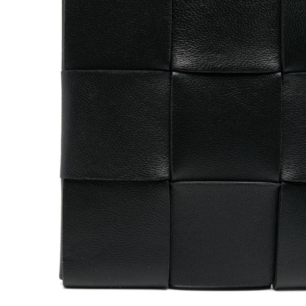 Bottega Veneta Bags? Bottega Veneta Women Cassette Medium Leather Pouch Luxury Designer Leather Handbag