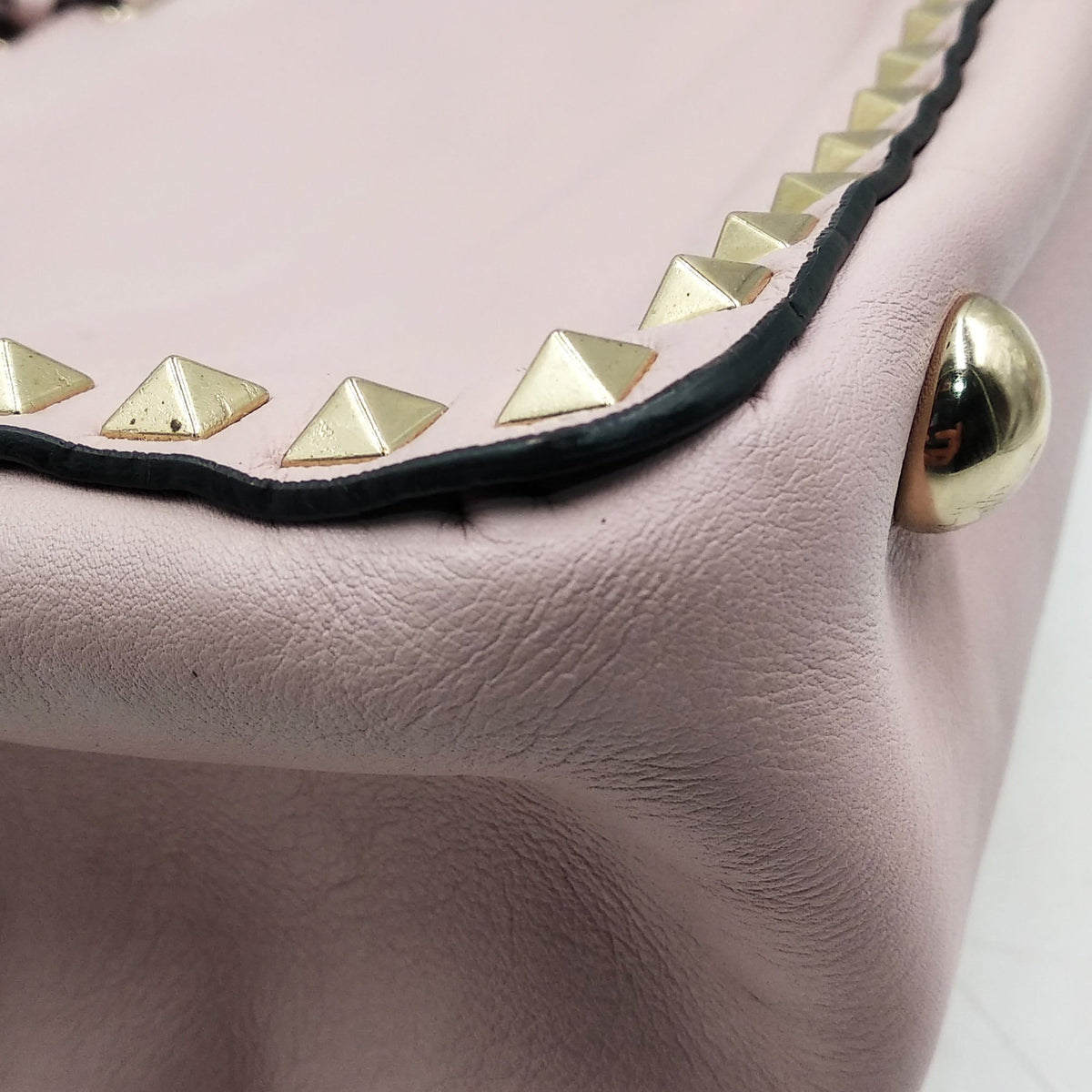 Medium bags side profile designer luxury fashion