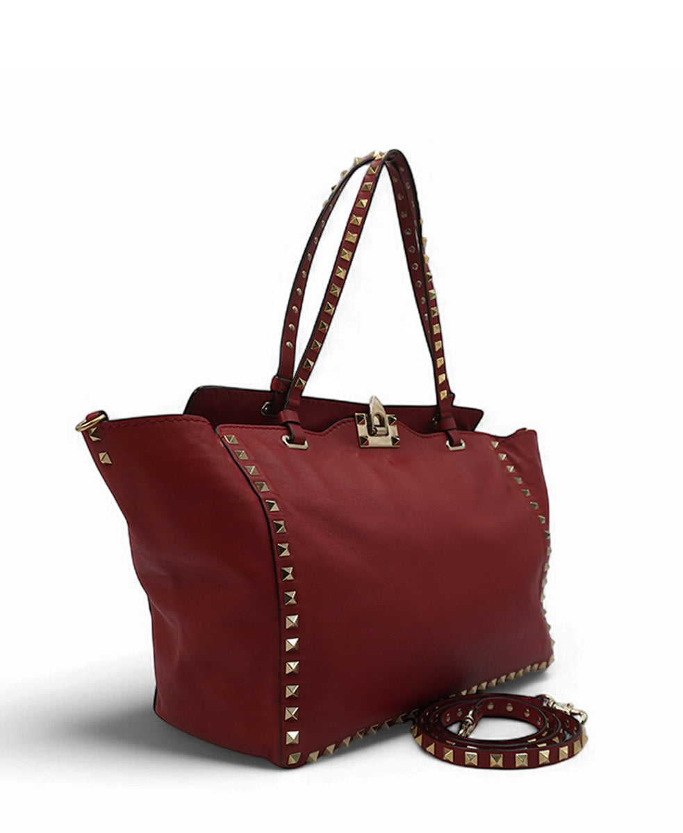 Medium premium bags detail and craftsmanship close-up