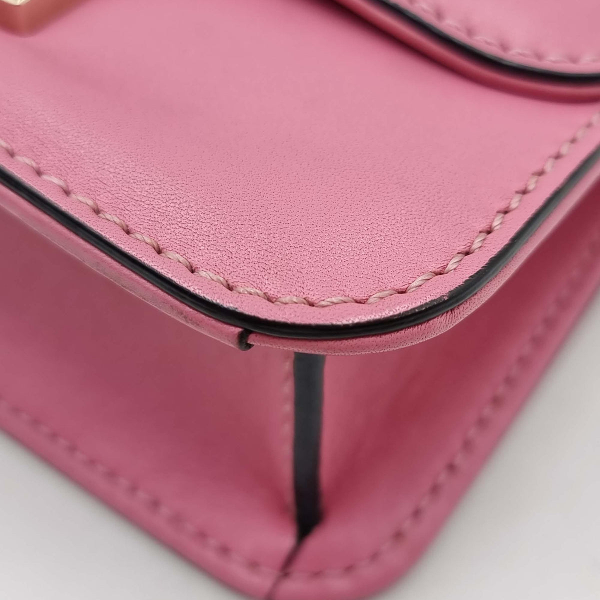 Mini premium bags detail and craftsmanship close-up